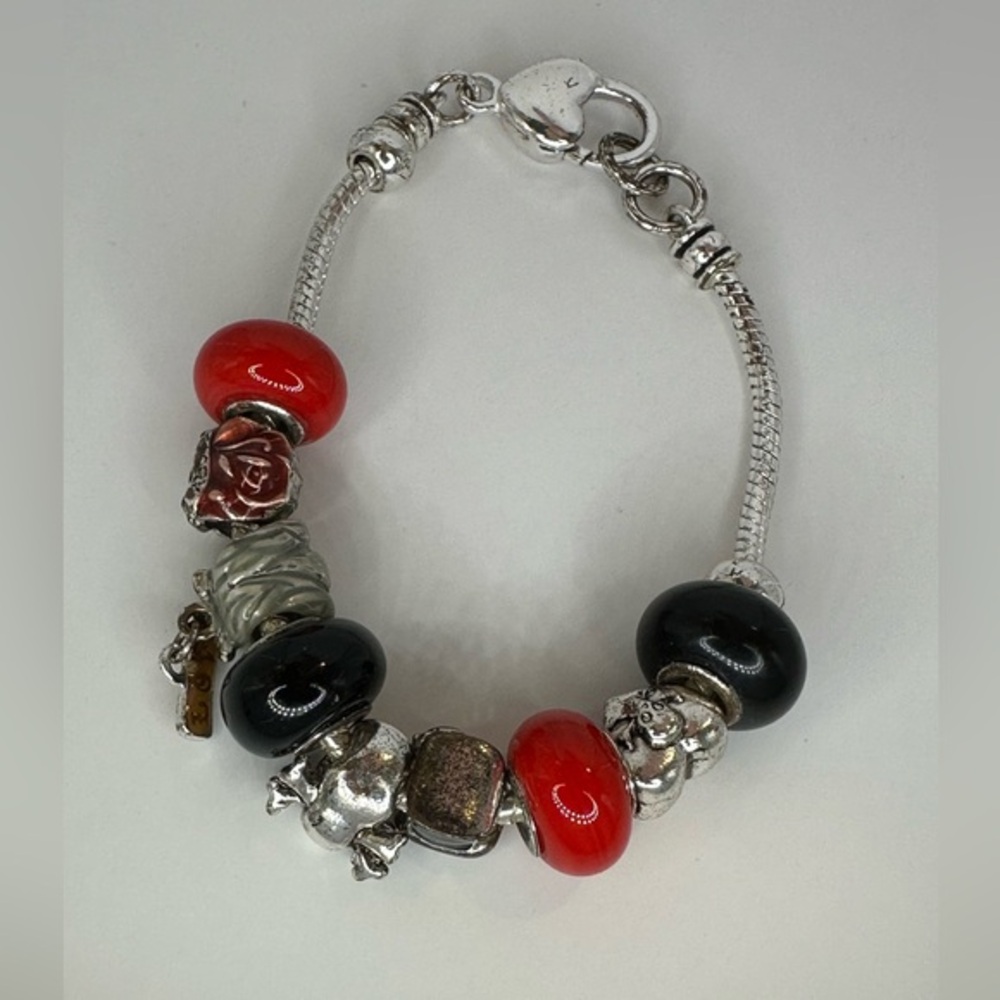 Glory & Love Charm Bracelet With Skull, Red Rose, Black Hat & Silver Tone.